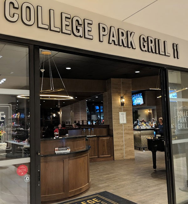 Andrew Halliday Garderobe tør College Park Grill – College Park Grill